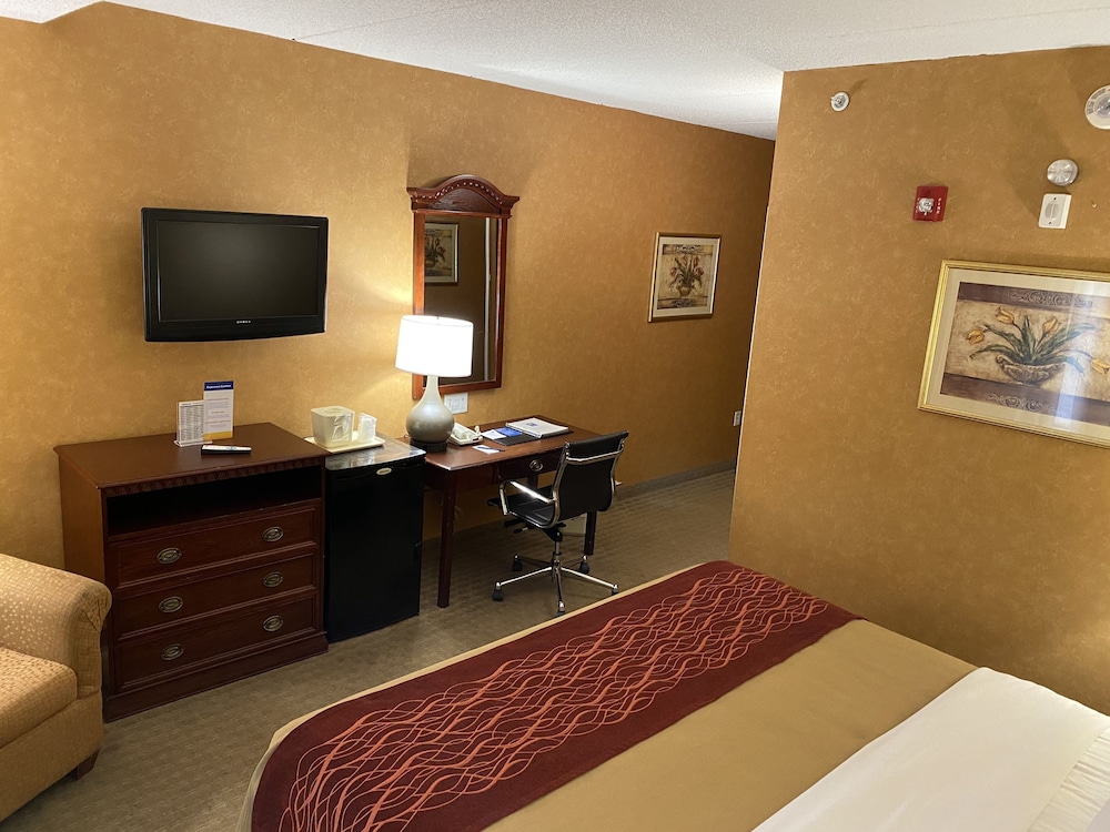 Quality Inn Near Walden Galleria Mall 12/36