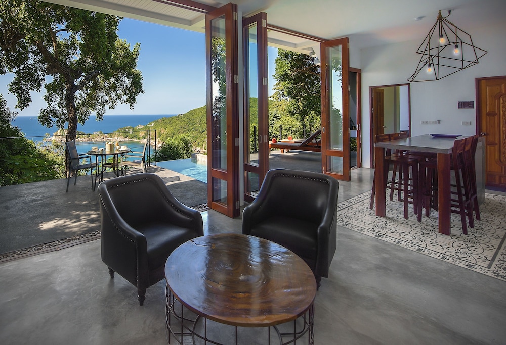 Philip's Villa 28/39