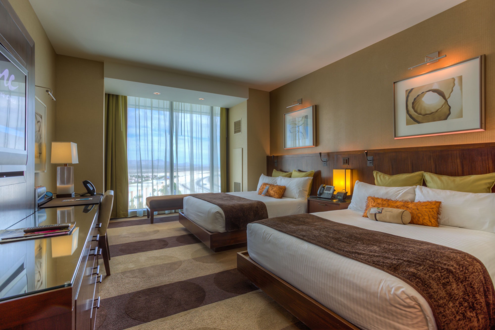 Superior, 2 Queen Beds, with View