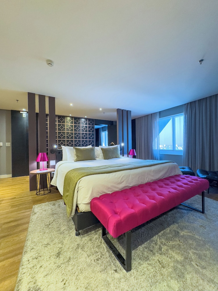 Qs Marista Stay and Hotel 12/49