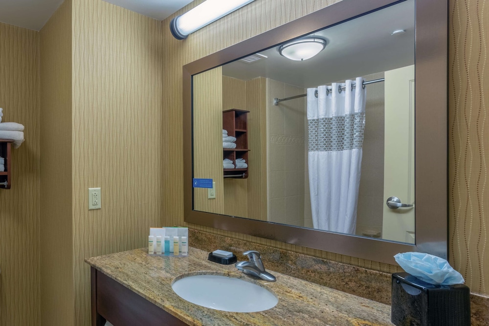 Hampton Inn Baltimore Owings Mills 16/36