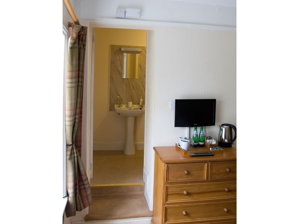 Horseshoe Hotel 30/32