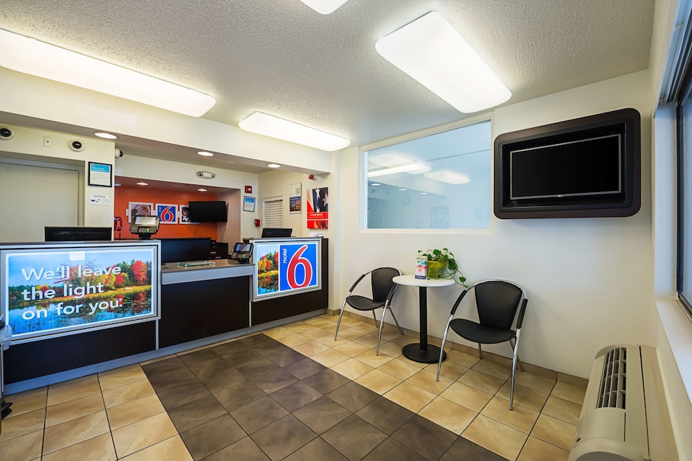 Motel6 Hammond, IN - Chicago Area 47/59