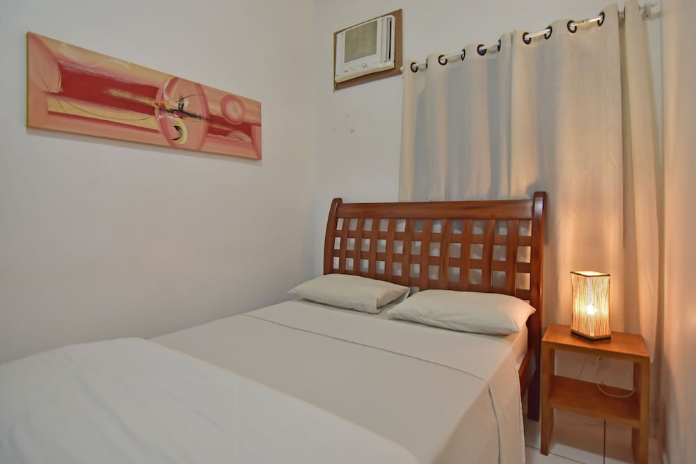 ECONOMY, DOUBLE OR TWIN BED