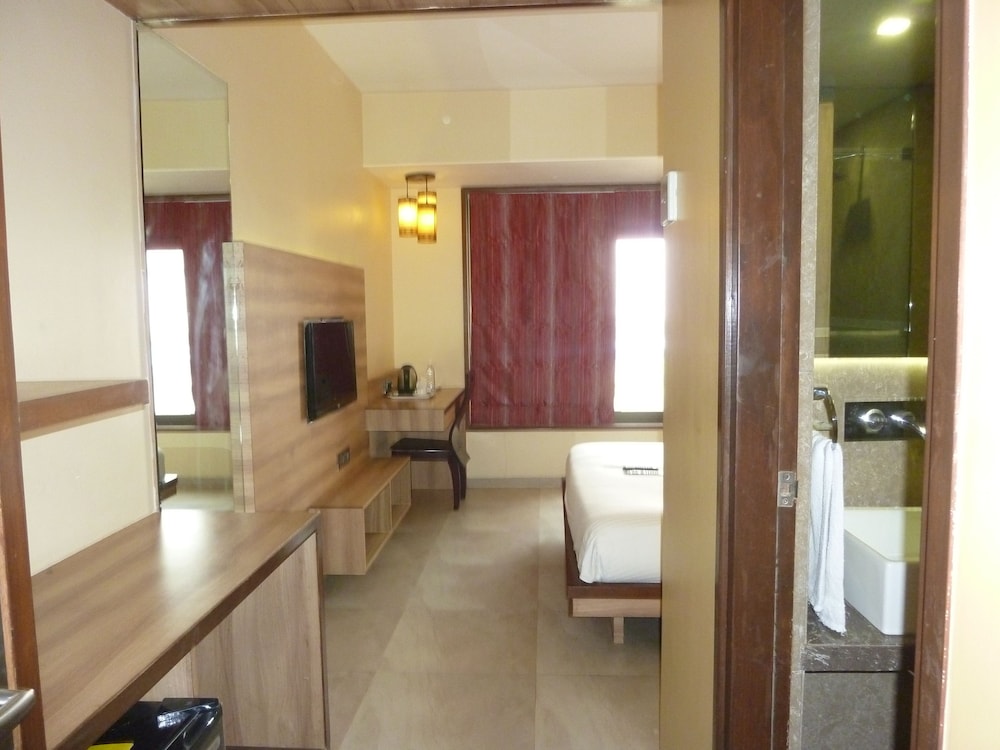 HOTEL NEW BENGAL 35/36