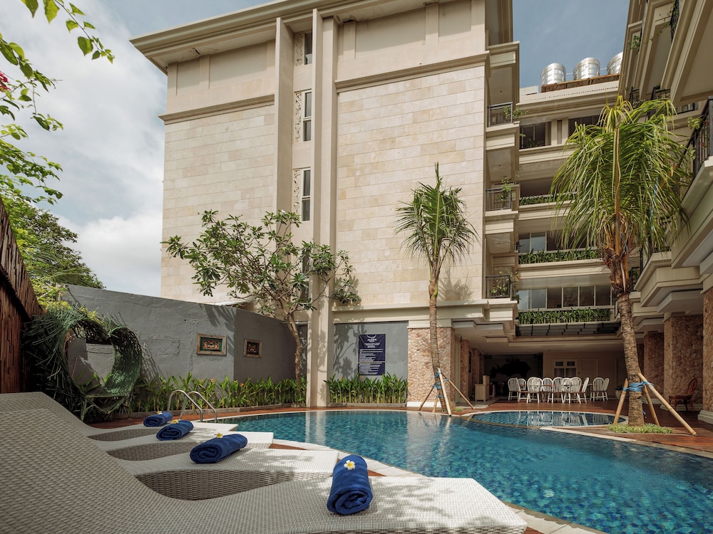 Alron Hotel Kuta Powered by Archipelago 62/67