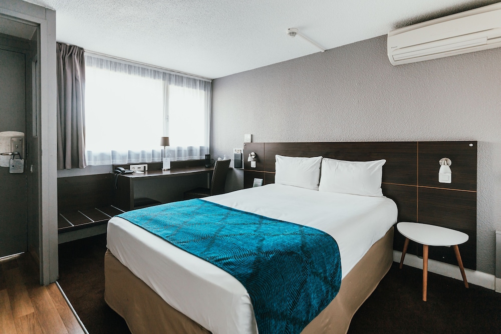 COMFORT, DOUBLE BED, BATHTUB