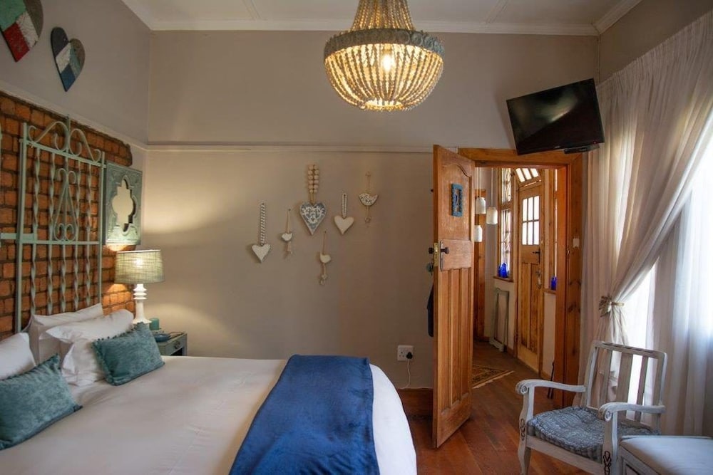Mirabel Guesthouse 10/39