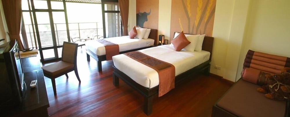 DELUXE, TWIN BEDS
