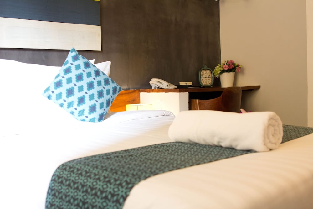Patio Hotel & Urban Resort 27/73