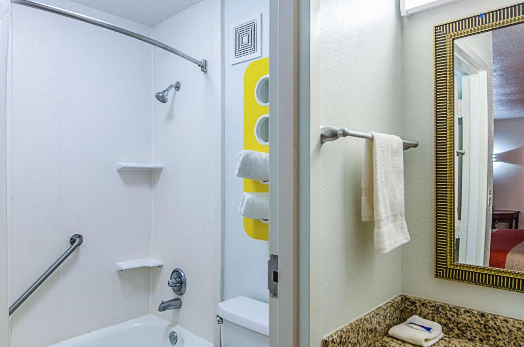Motel6 Troy, AL 34/35