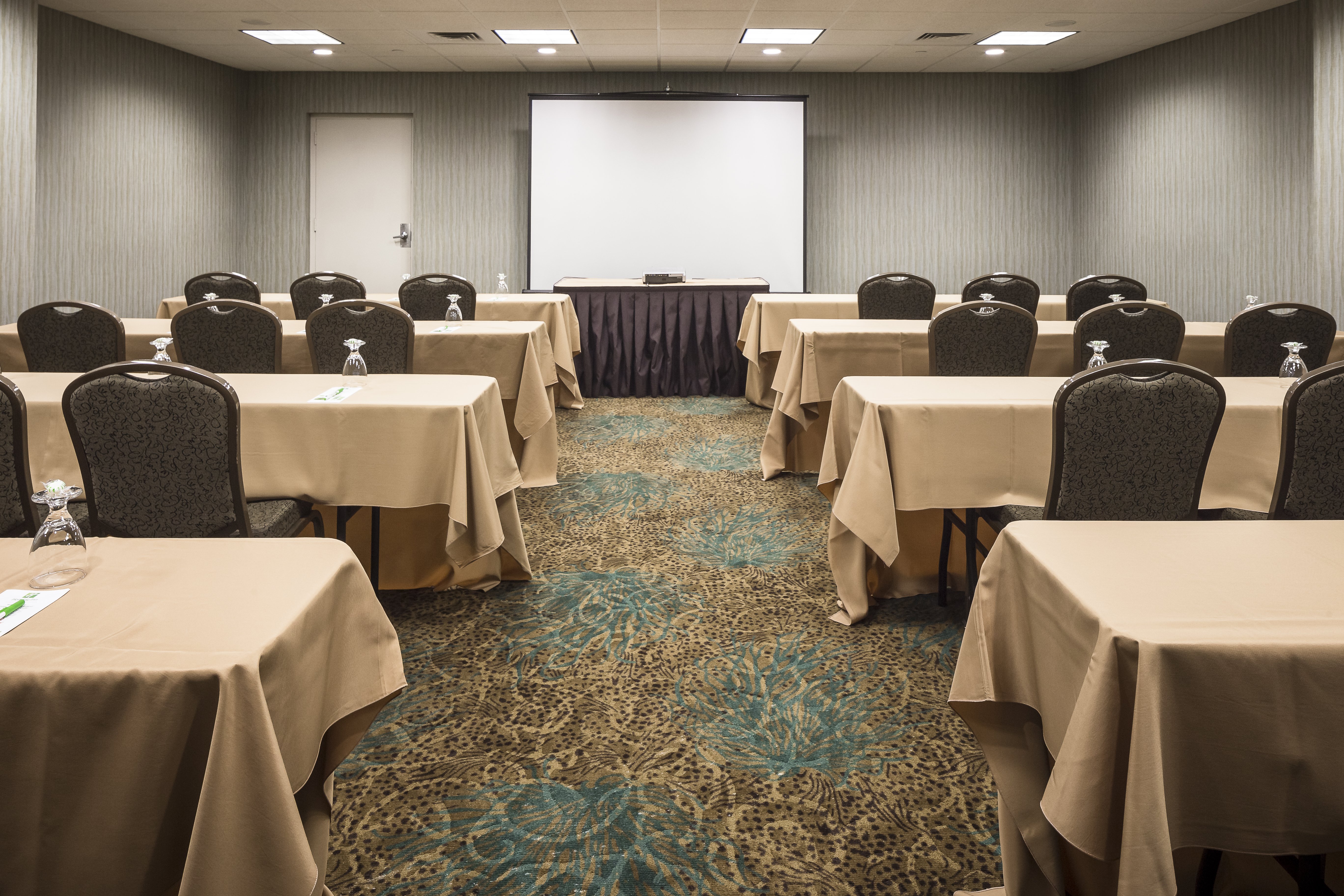 Holiday Inn Rock Island - Quad Cities 69/80