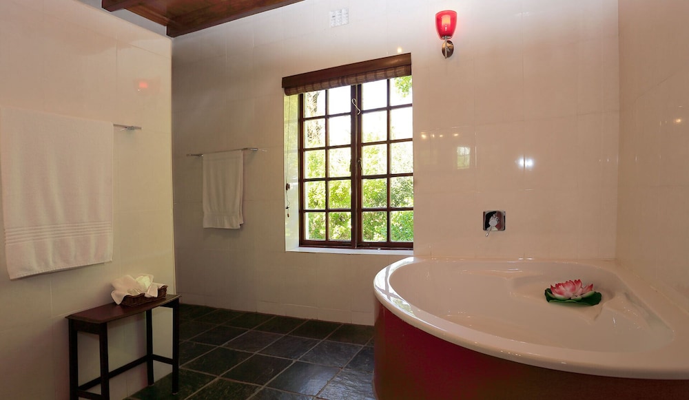 Orange-Ville Guesthouse 50/50