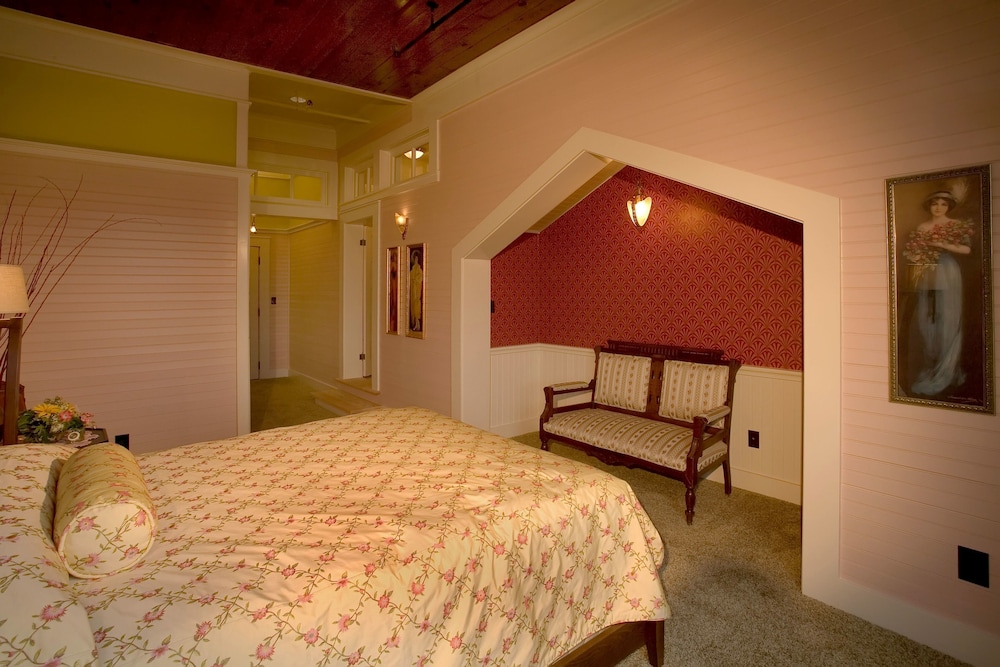 McCloud River Mercantile Inn 9/50