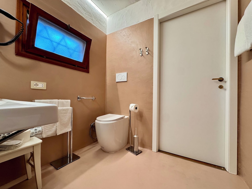 Nora Club Hotel and Spa 59/60