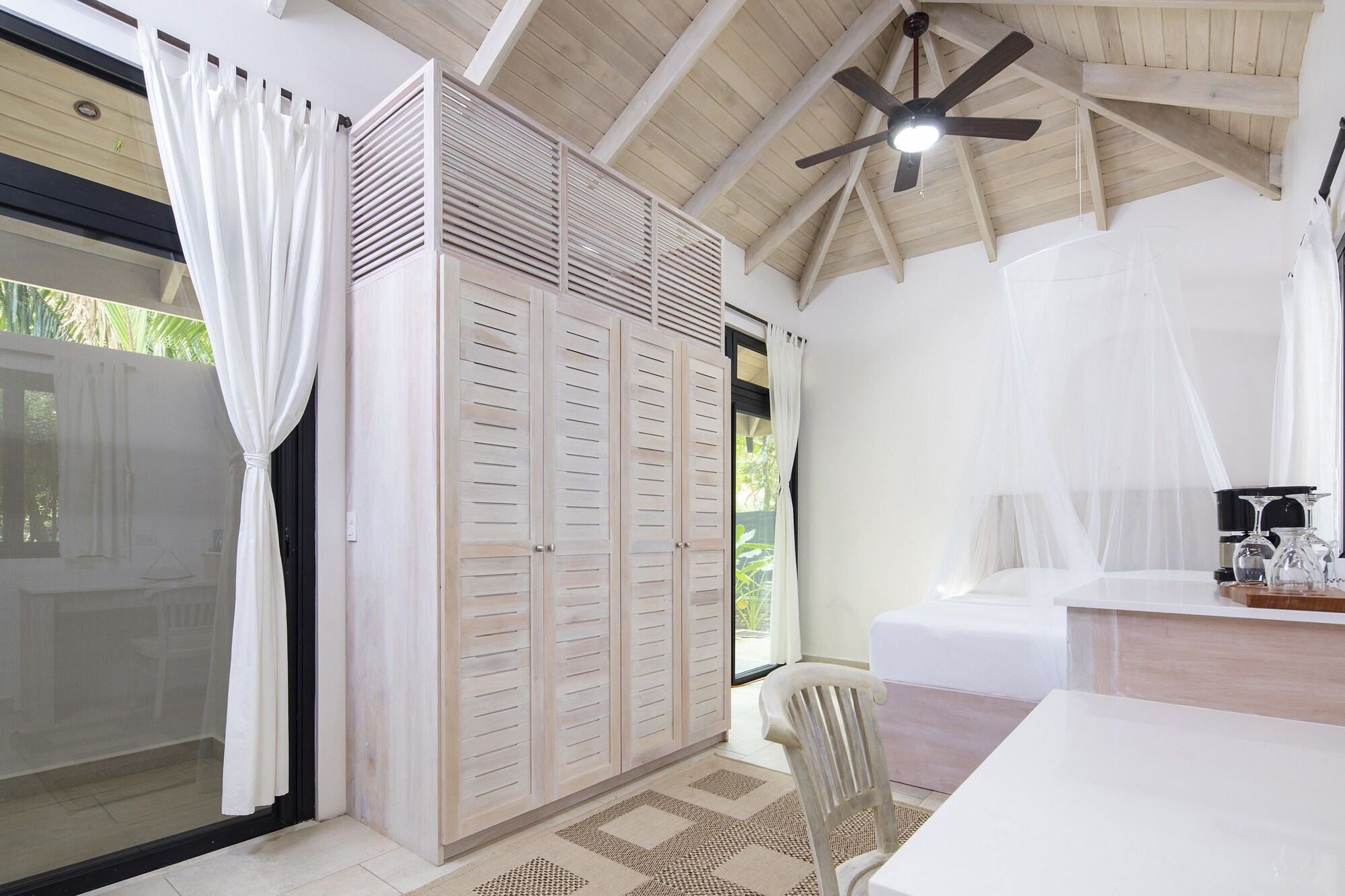 غرفة بسريرين كوين، Bodhi Tree Yoga Resort 3/5