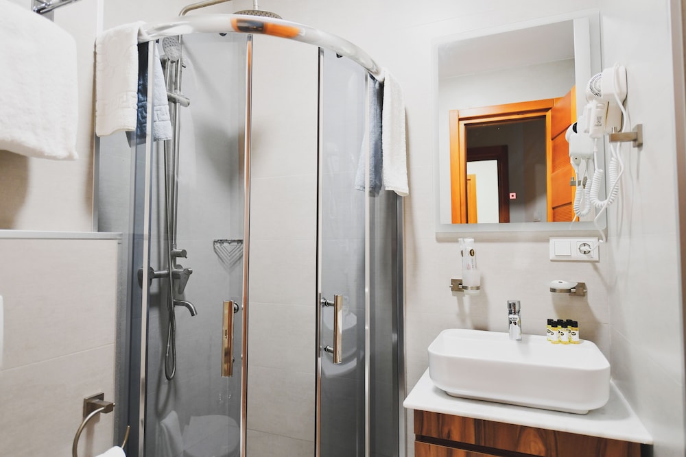 Address Boutique Hotel 52/55