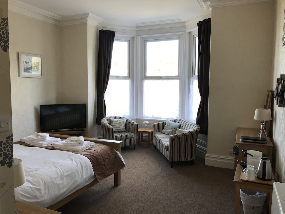 Cairn House 17/48