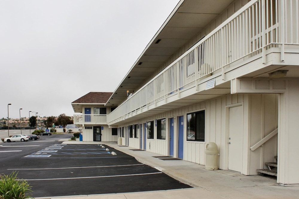 Motel6 Pismo Beach, CA 53/61