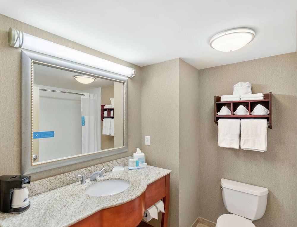 Hampton Inn Nashua 19/43