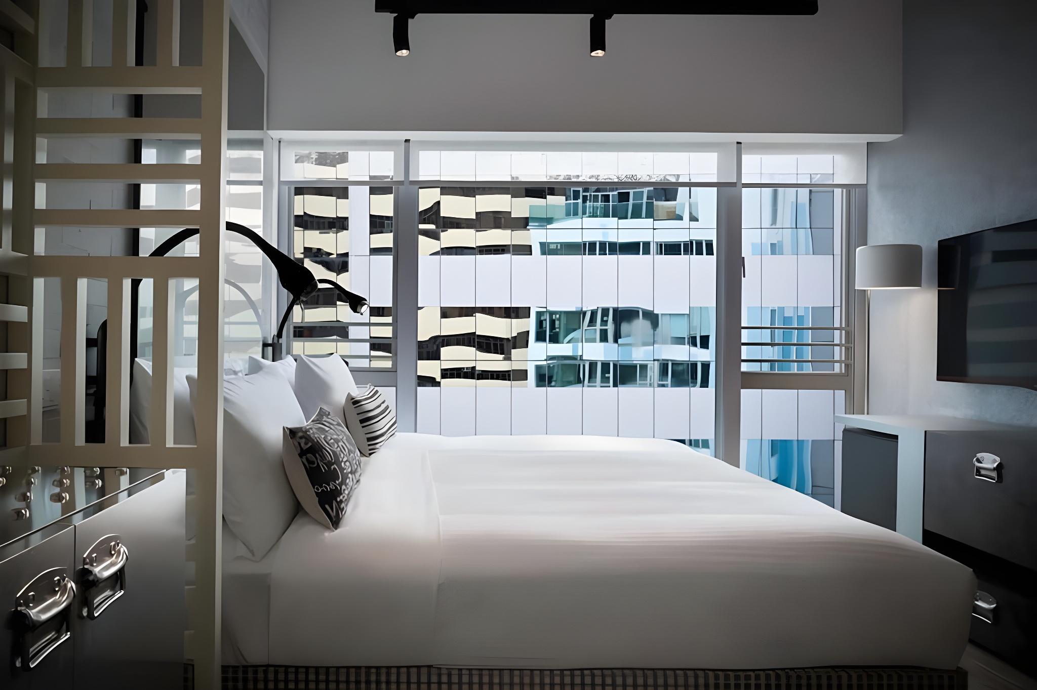Mini, Double Bed
