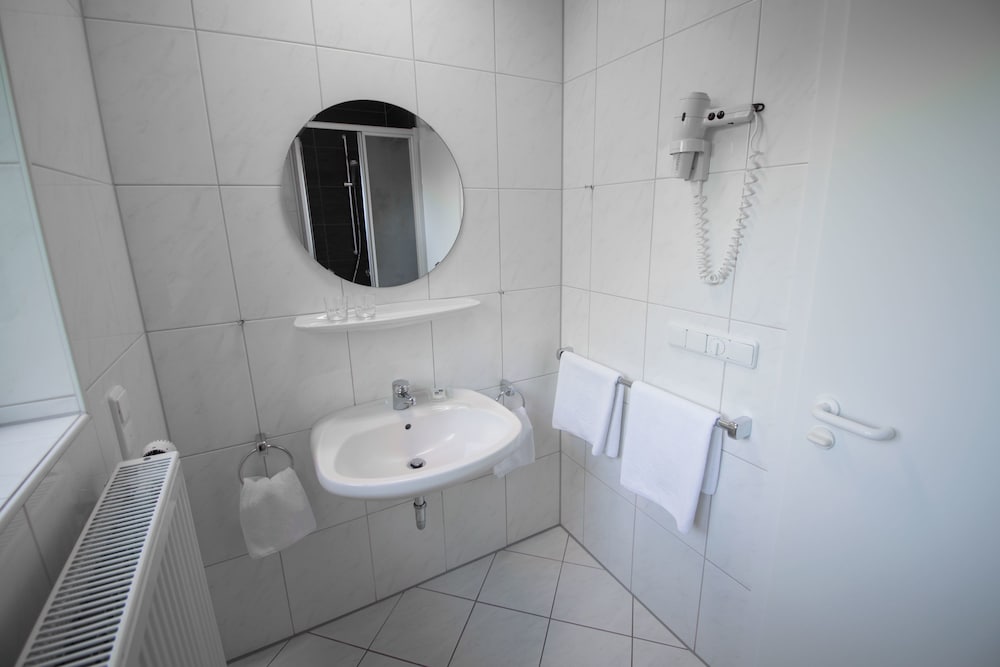 Hotel Braun 12/64