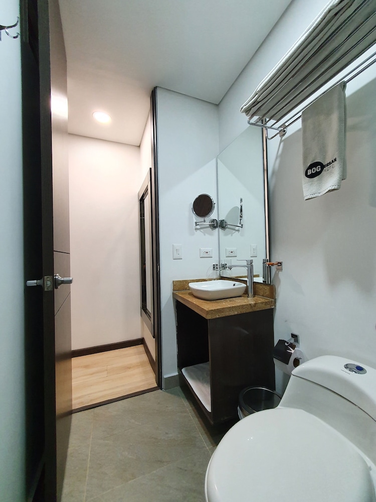 BOG URBAN HOTEL 22/23