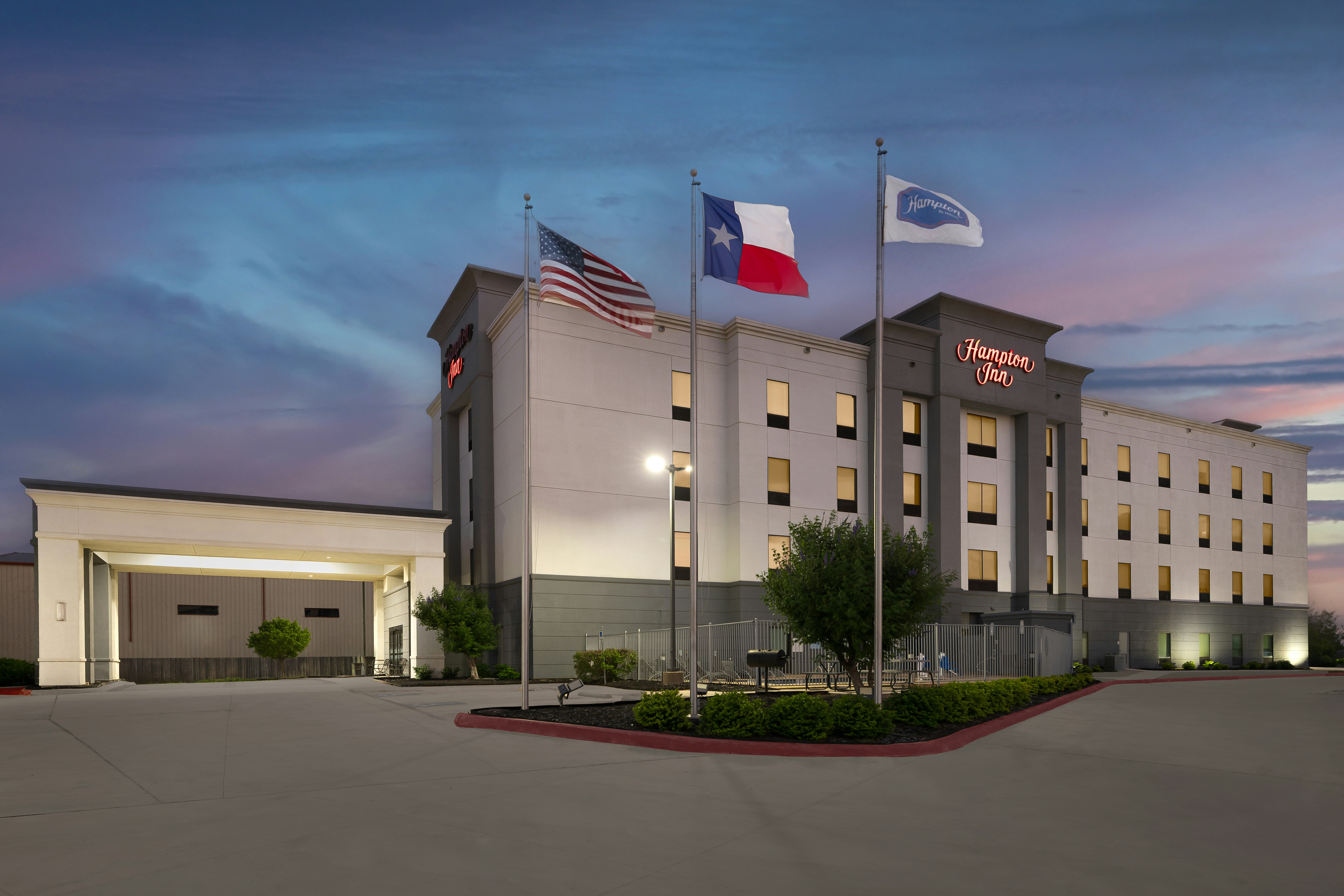 Hampton Inn Cotulla 4/37