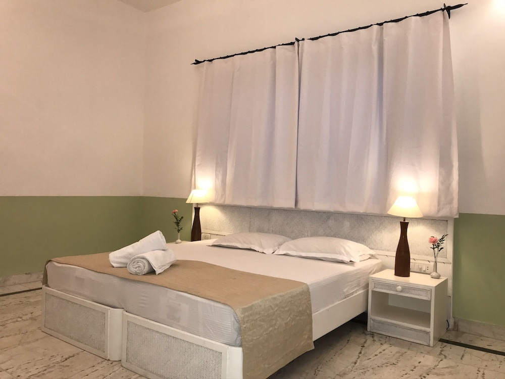 Casablanca Beach Resort 8/28