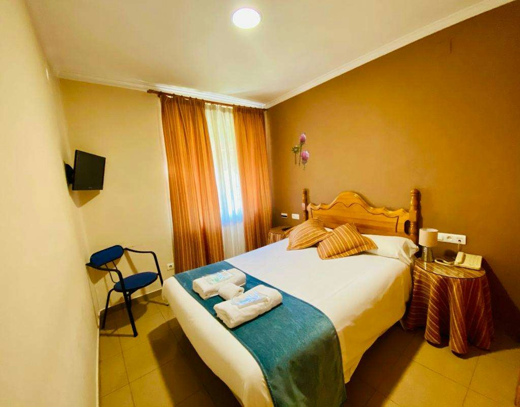 Hostal Valdepenas 5/6