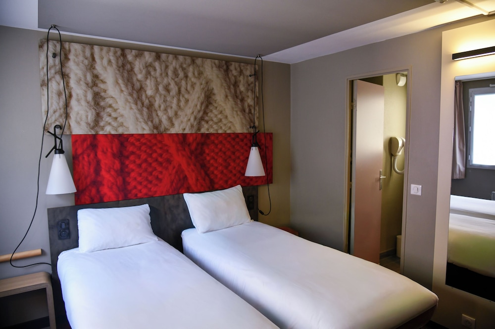 Ibis Paris Canal Saint Martin 12/69