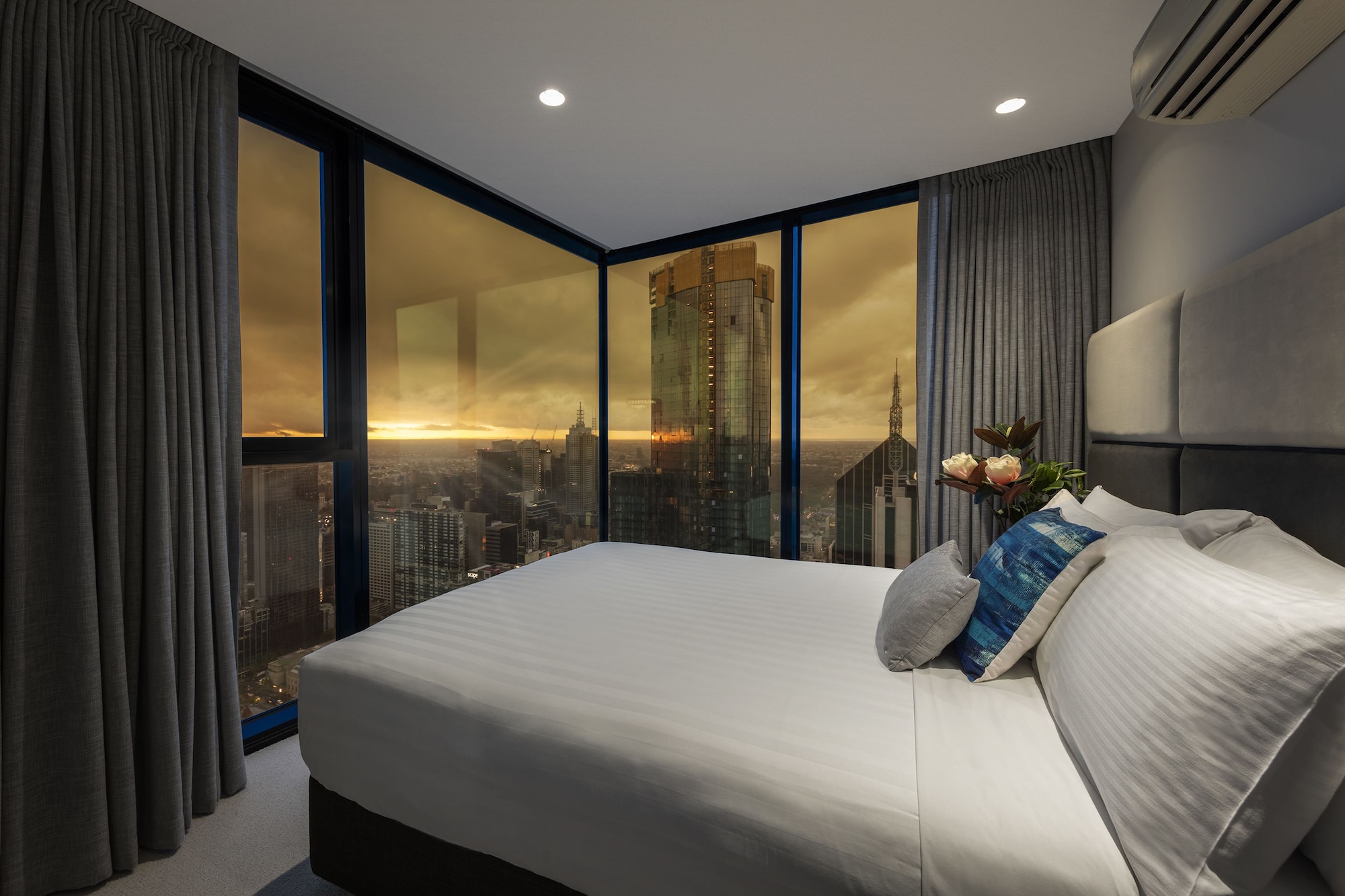 2 BEDROOMS, SKY, APARTMENT