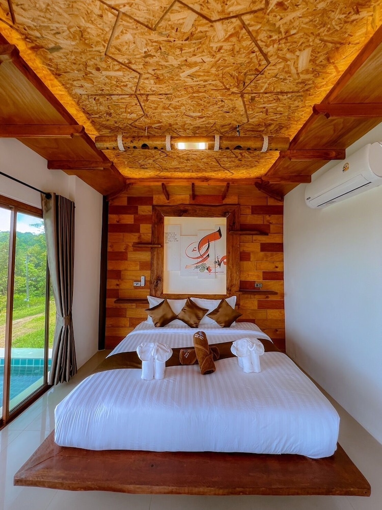 2 Bedrooms, Family, Villa, 2 King Beds, Sofa, with Pool