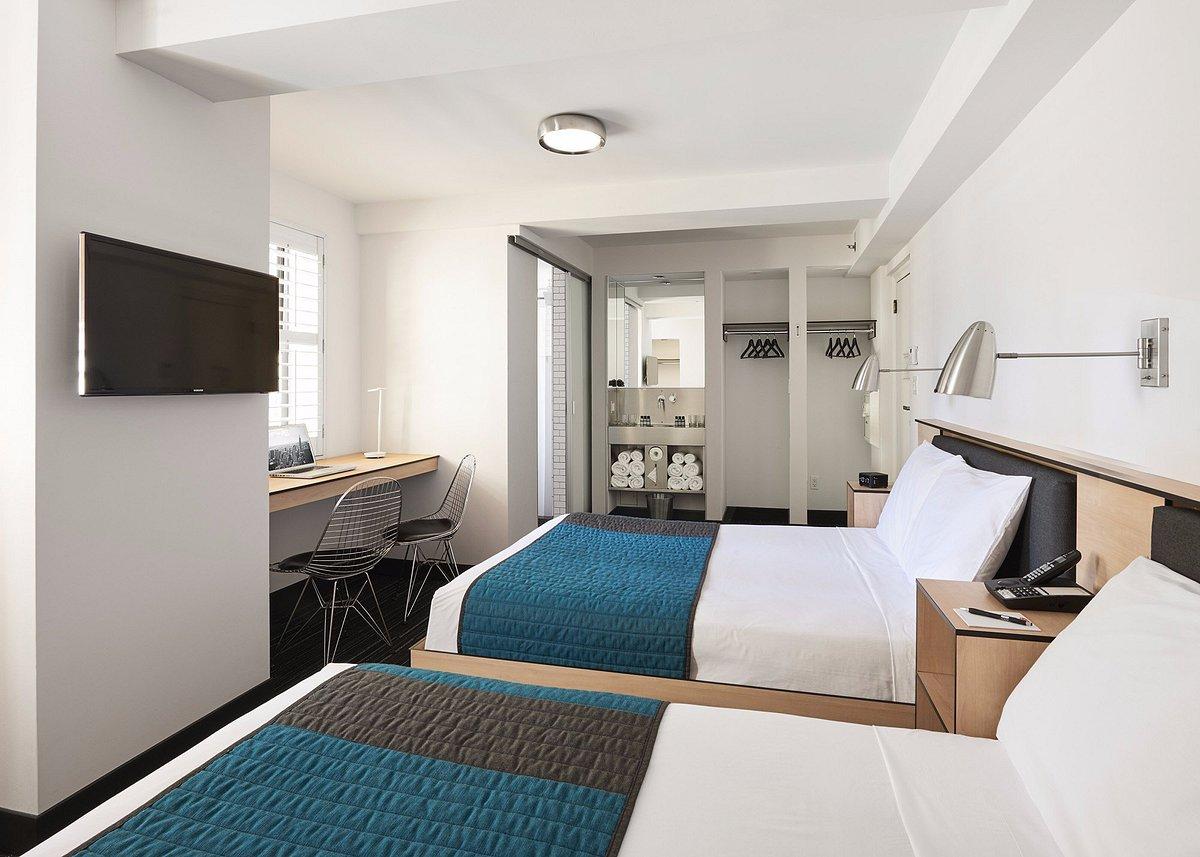 ROOM, DOUBLE BED