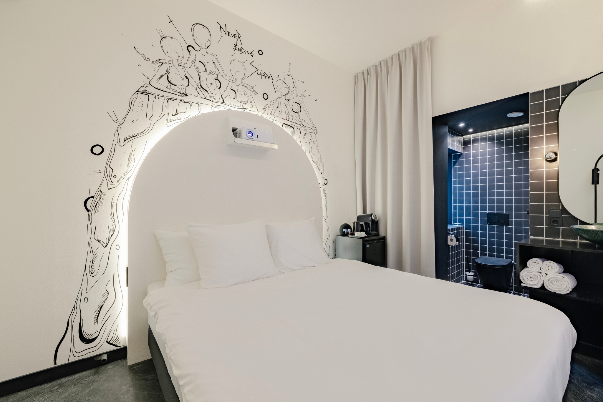 Room, Double Bed, La Defense View