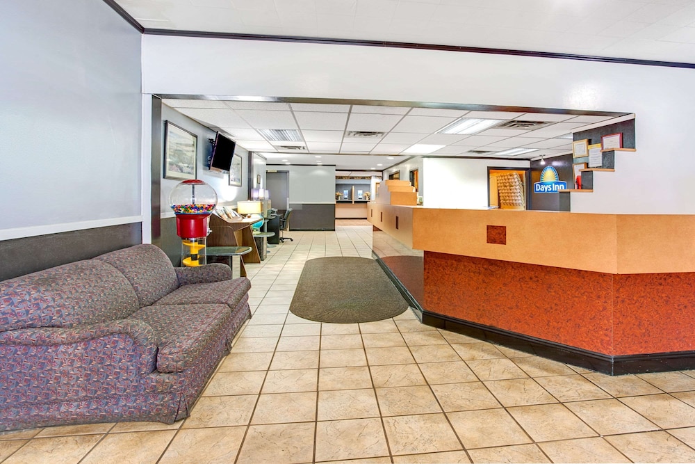 Days Inn By Wyndham Livonia - Detroit 9/59