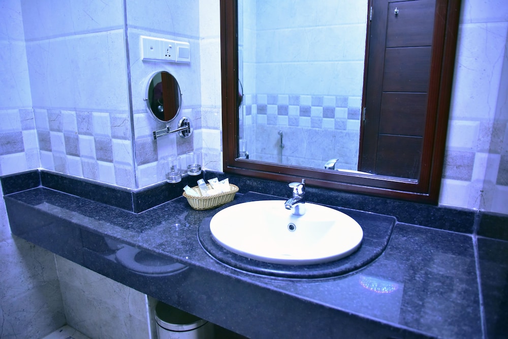 Hotel Blue Sapphire 25/27