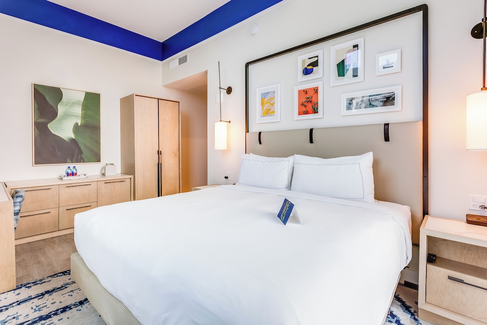 Standard, King Bed