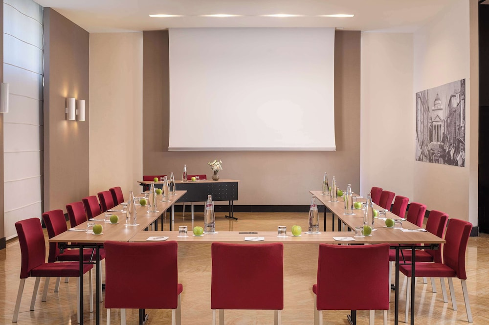 Nh Trieste Hotel 53/61