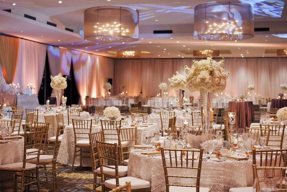 Fairmont Winnipeg 55/69