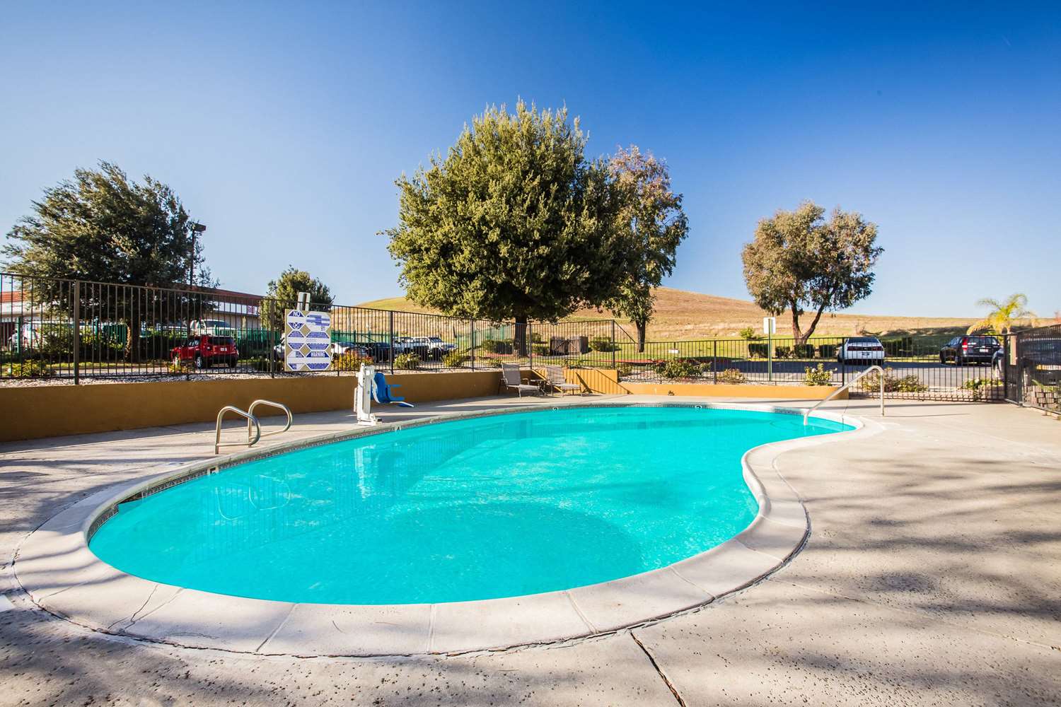 Super 8 By Wyndham Vacaville 5/8