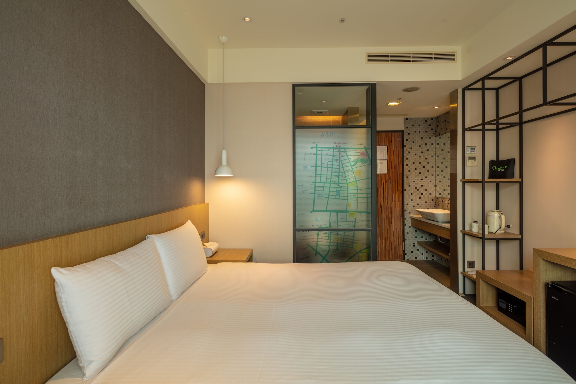 EXECUTIVE, DOUBLE BED