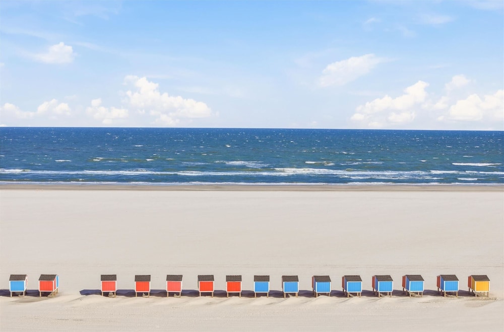 Coliseum Ocean Resort 64/64