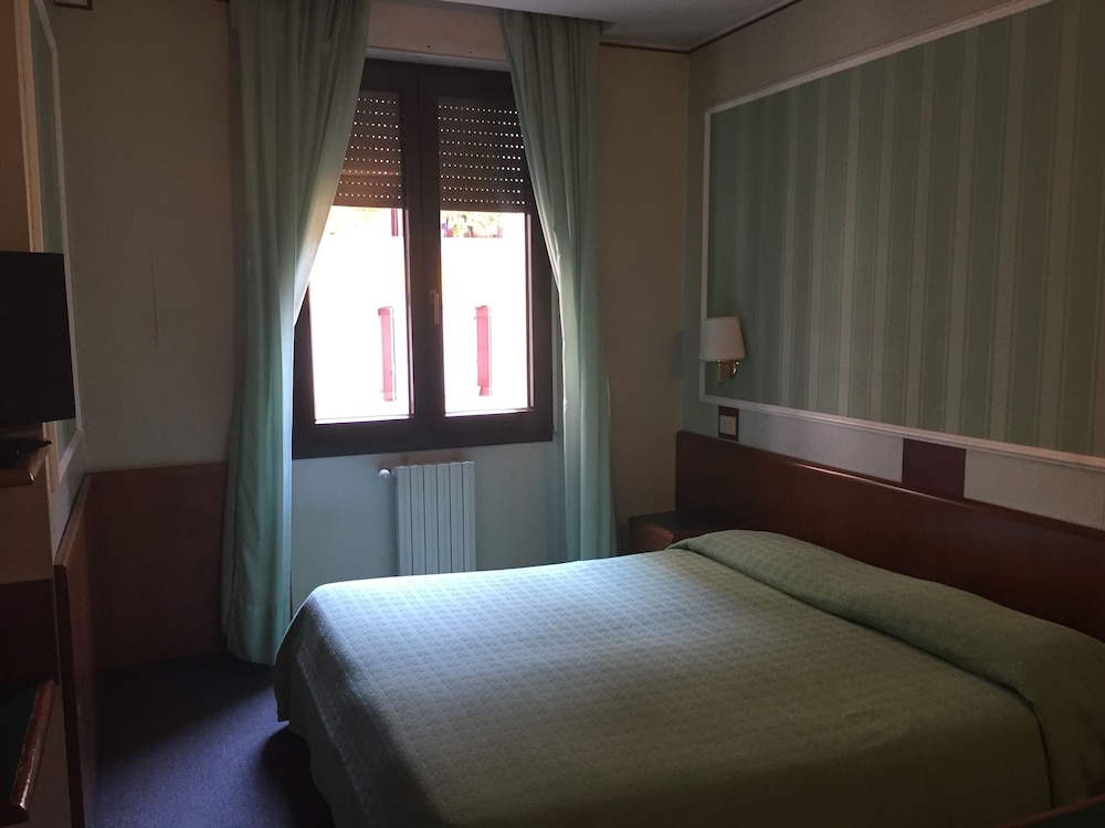 Hotel Garda 7/30