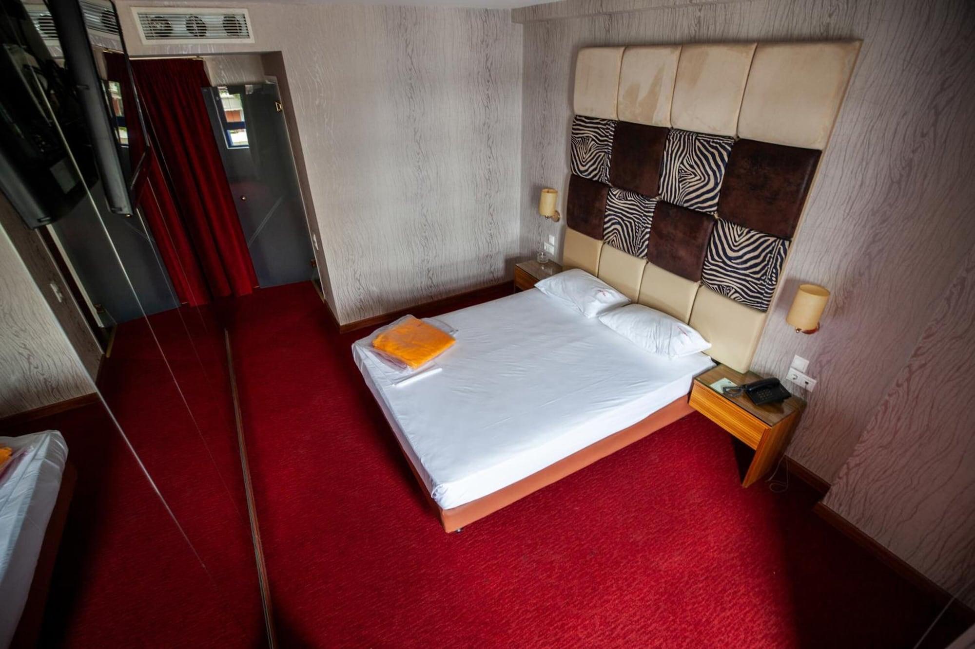 Lacoba Hotel 11/33