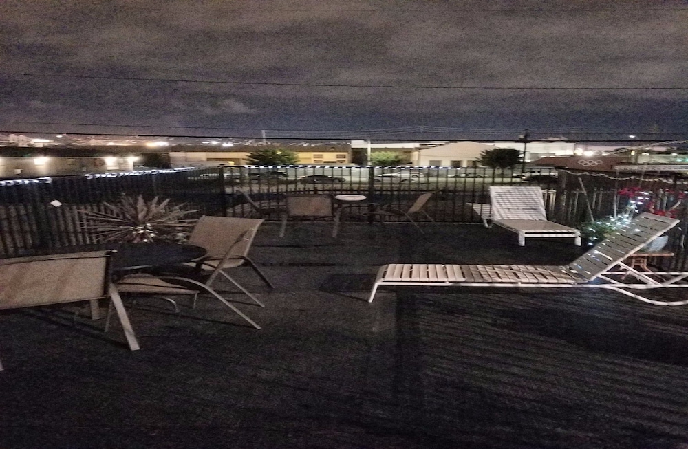 Monterey Inn Hotel 43/50