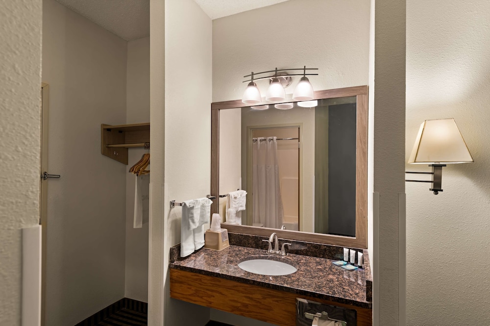 Red Lion Inn & Suites Gretna 29/30