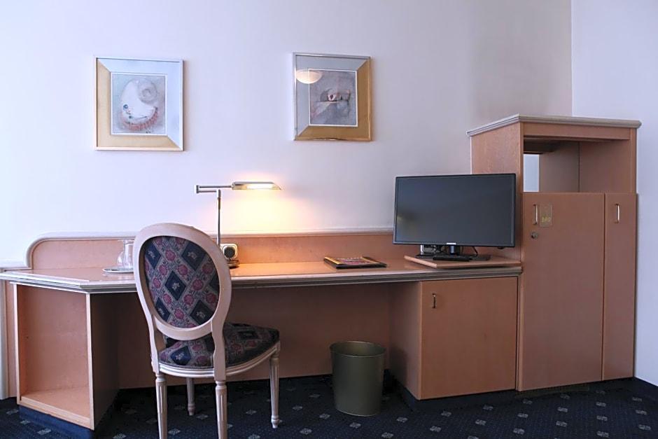 Hotel Ambiente 23/26