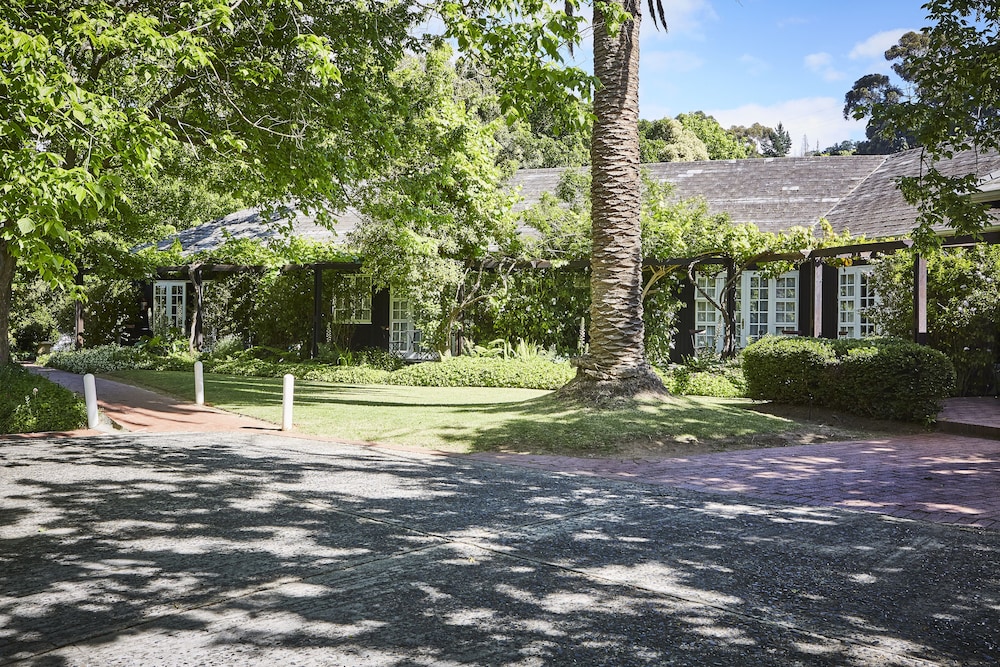 The Devon Valley Hotel 43/50
