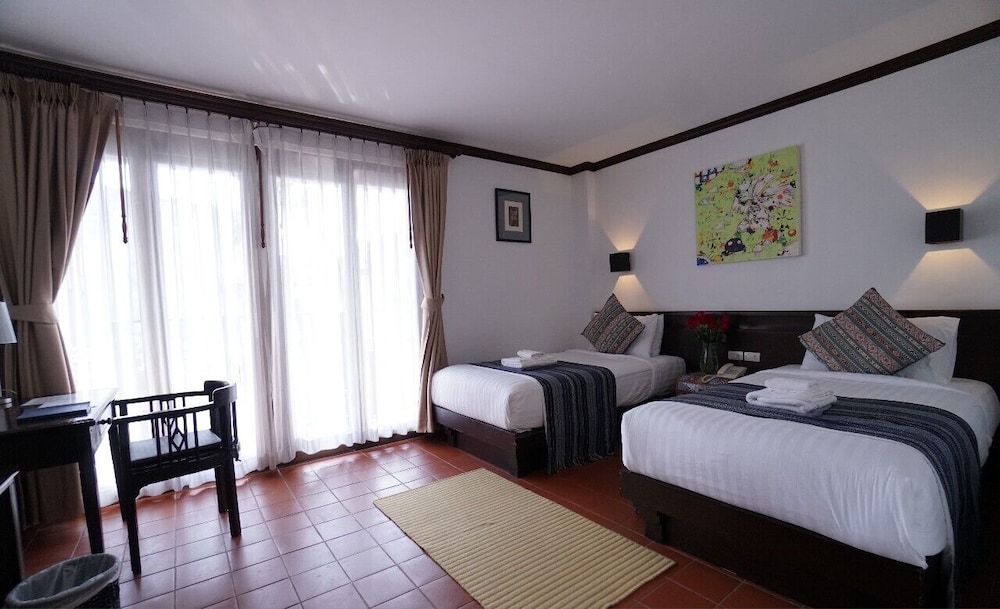 SUPERIOR, TWIN BEDS, BALCONY